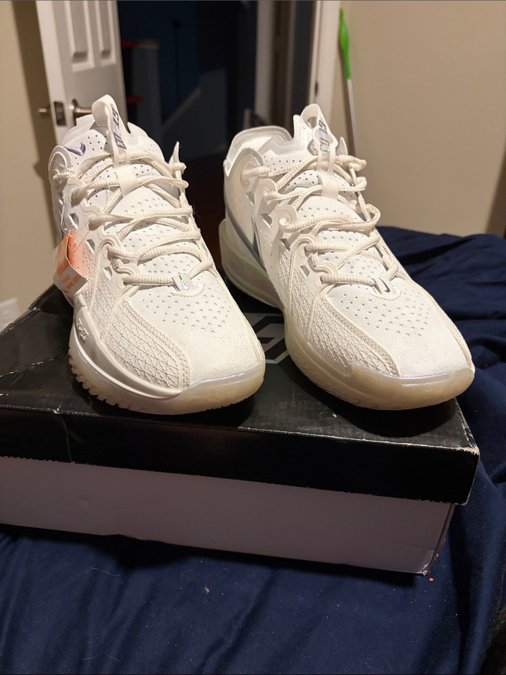 Nike G.T. cut 3 EP men’s 7.5 wmns 9.